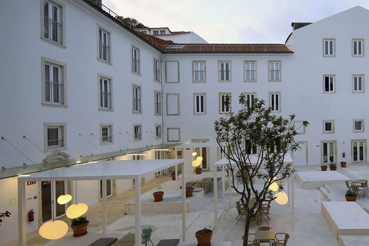Patio - Hotel Convento do Salvador - Lisboa