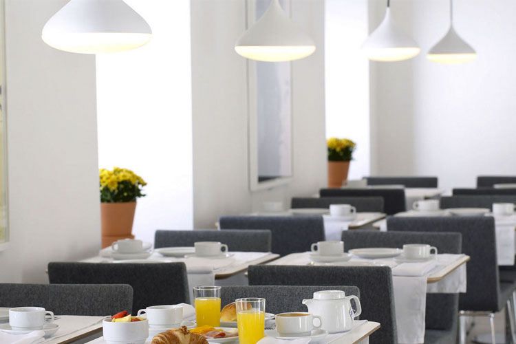 Dining Room - Hotel Convento do Salvador - Lisboa