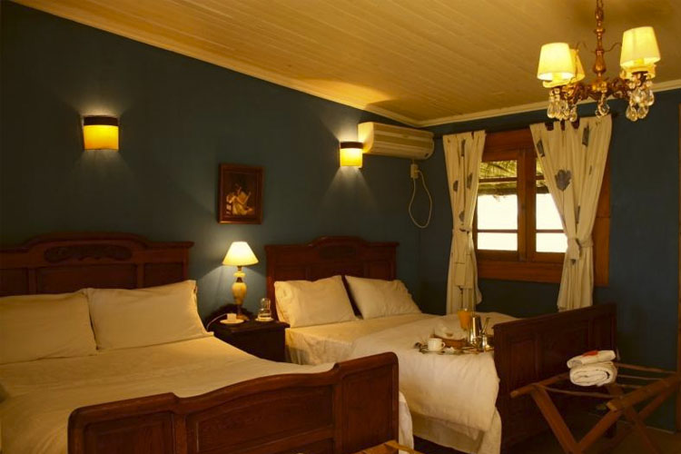 Double Room Tacuarita Azul - Estancia Don Joaquín - Esquina