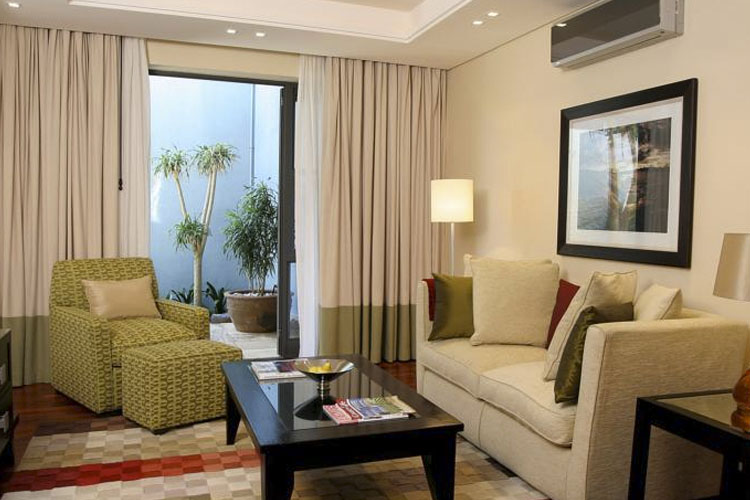 Living Room - No 5 Boutique Art Hotel - Port Elizabeth