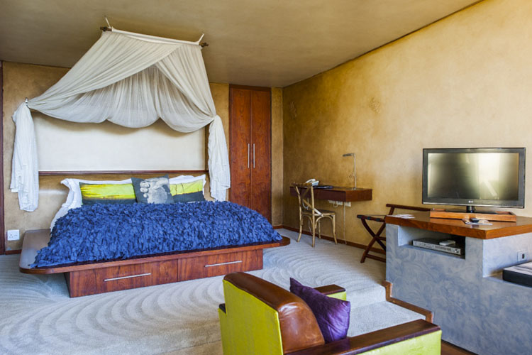 Standard Luxury Suite - Forum Homini Hotel - Protea Ridge