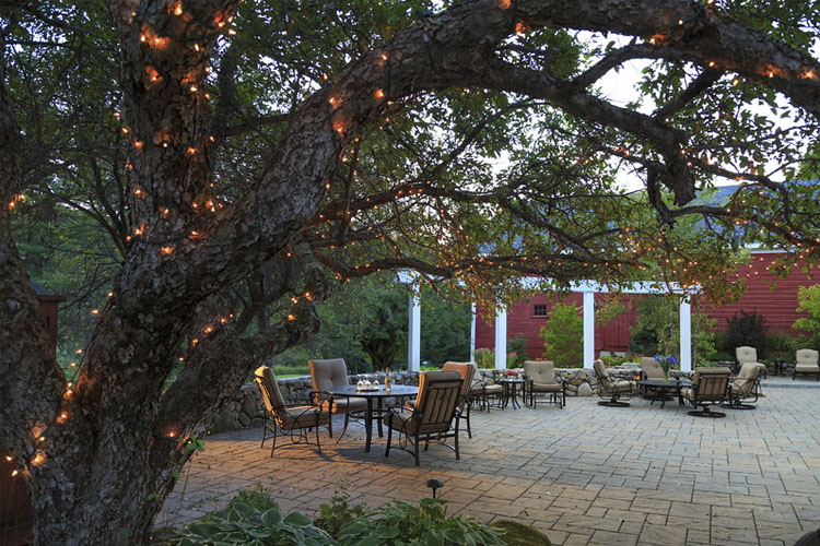 Exterior Dining Room - Inn at Pleasant Lake - New London