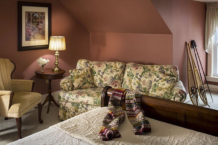 Junior Suite 1 - Inn at Pleasant Lake - New London