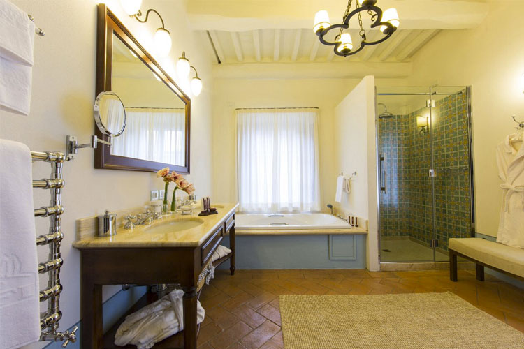 Bathroom - Castello Banfi - Montalcino 