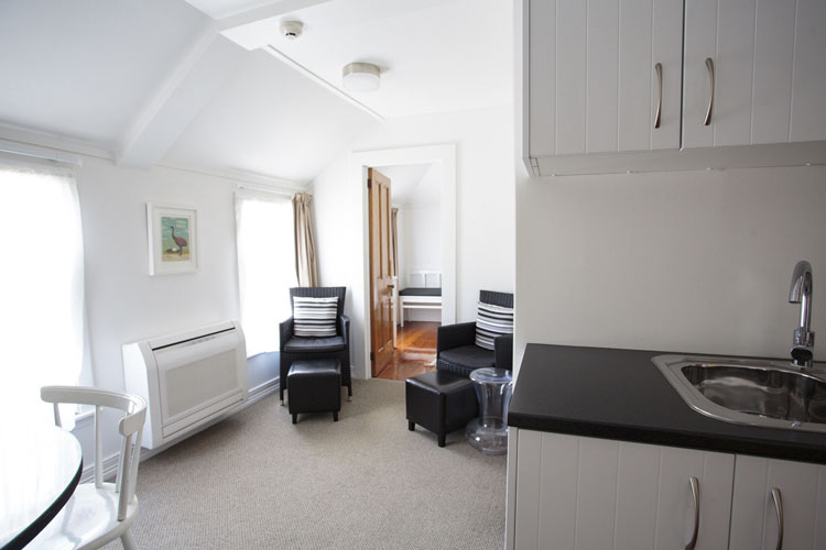 Ruru Suite - The Old Oak Boutique Hotel - Mangonui