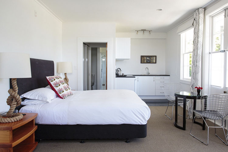 Pohutukawa Suite - The Old Oak Boutique Hotel - Mangonui