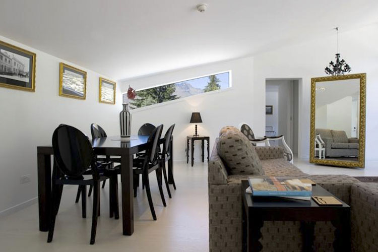 Living Room - Queenstown Park Boutique Hotel - Queenstown