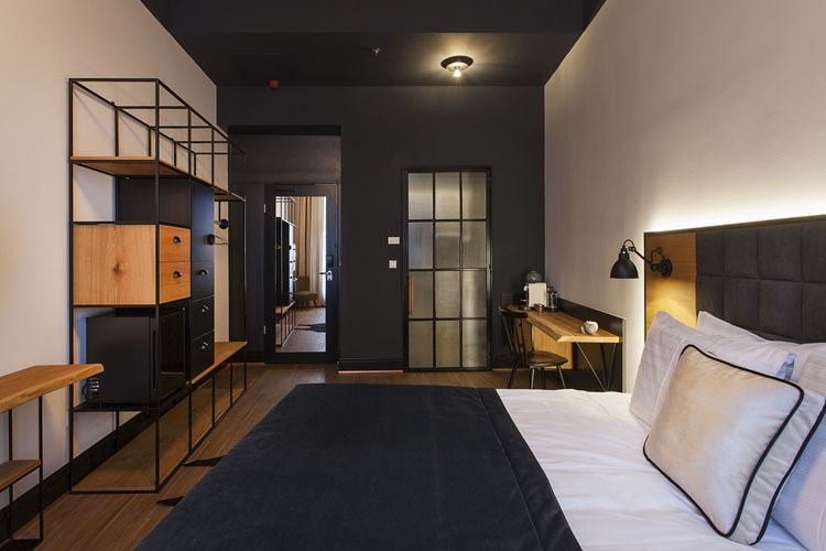 Large Gold Room - Hotel Rum Budapest - Budapest