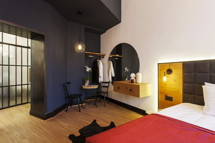 Large Gold Room - Hotel Rum Budapest - Budapest