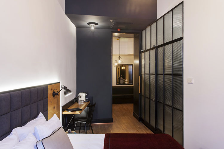 Large Plus Black Room  - Hotel Rum Budapest - Budapest