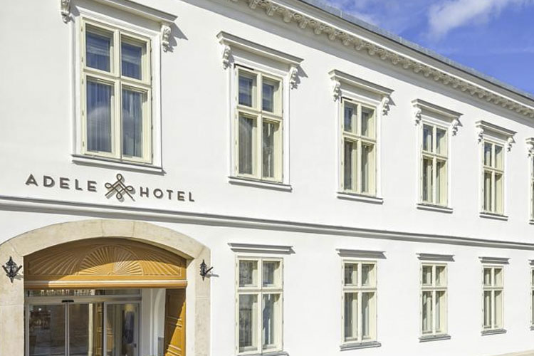 Facade - Adele Hotel - Pécs