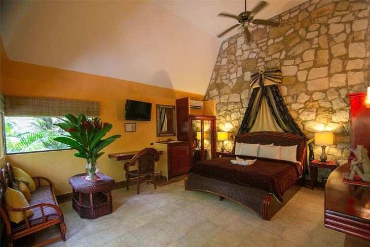Queen Suite - Boutique Hotel Quinta Chanabnal - Palenque