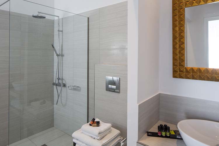 Superior Double Room with Shared Pool - La Maltese Estate, Buddha-Bar Beach - Imerovigli