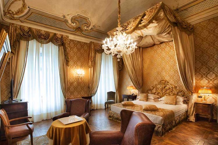 Castle Deluxe Room - Castello Di Guarene - Guarene