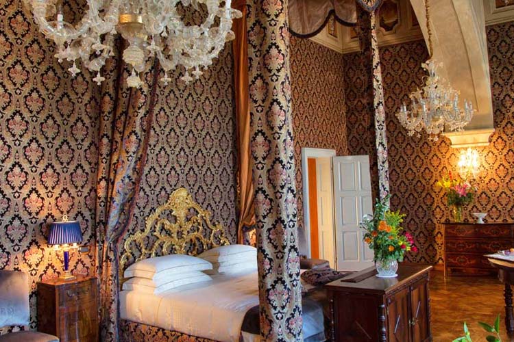 Castle Luxury Room - Castello Di Guarene - Guarene