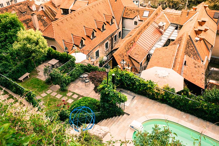 Terrace - Pool - Schlossberghotel - Graz
