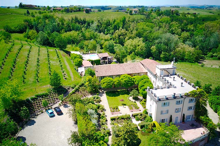 Aerial View - La Villa Hotel - Mombaruzzo