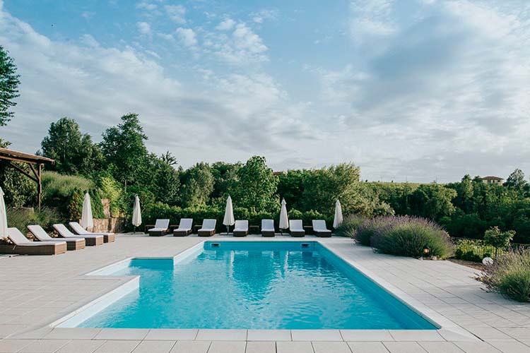 Pool - La Villa Hotel - Mombaruzzo