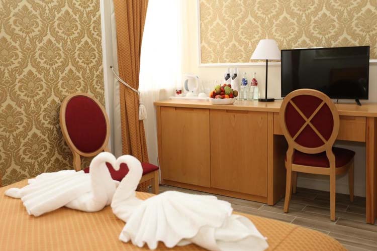 Deluxe Double Room  - Sergei Palace Hotel - Jerusalem