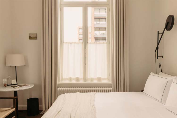 Intimate Room - August - Antwerp