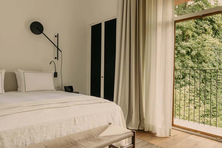 Suite - August - Antwerp