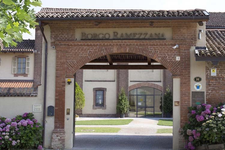 Entrance - Borgo Ramezzana Country House - Trino