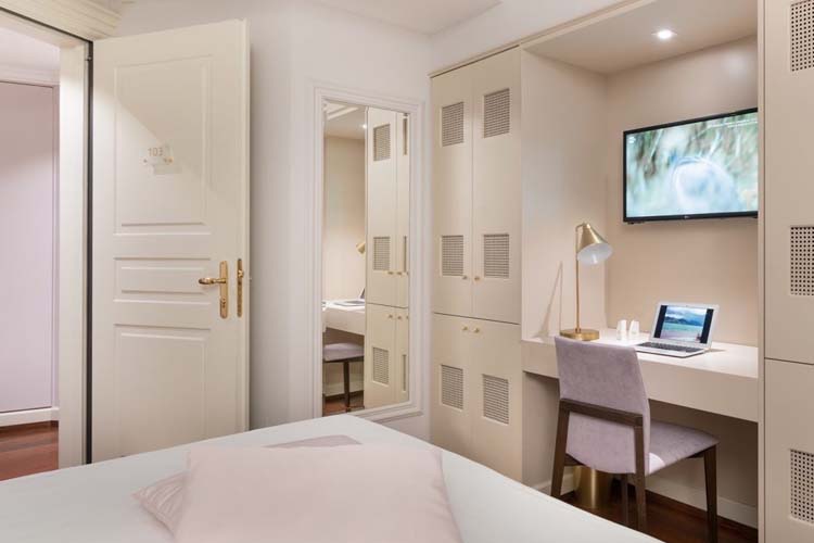 Room - Magville - Mailand