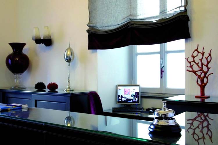 Reception - Hotel Palazzo Decumani - Nápoles