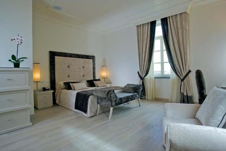 Deluxe Double or Twin Room - Hotel Palazzo Decumani - Nápoles