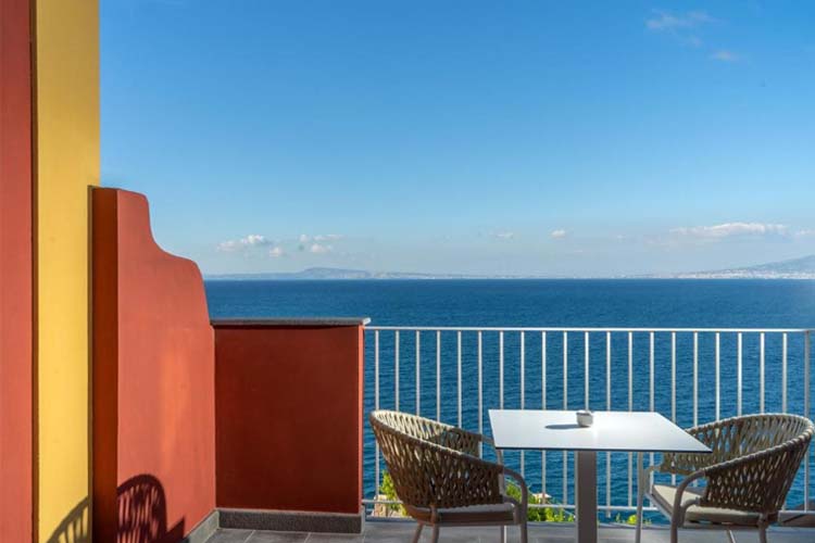 Deluxe Junior Suite with Sea View - Hotel Lorelei Londres - Costa de Sorrento