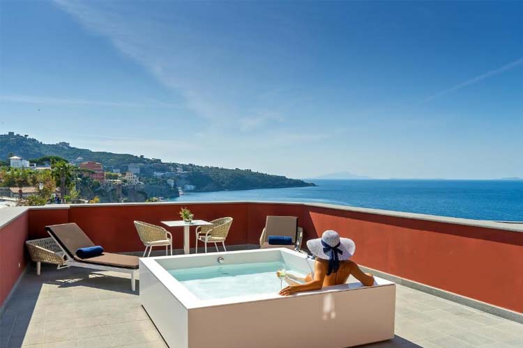 Deluxe Junior Suite Sea View and external spa bath - Hotel Lorelei Londres - Costa de Sorrento