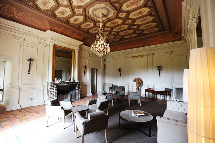 Living Room - Chateau de Perreux - Nazelles-Négron