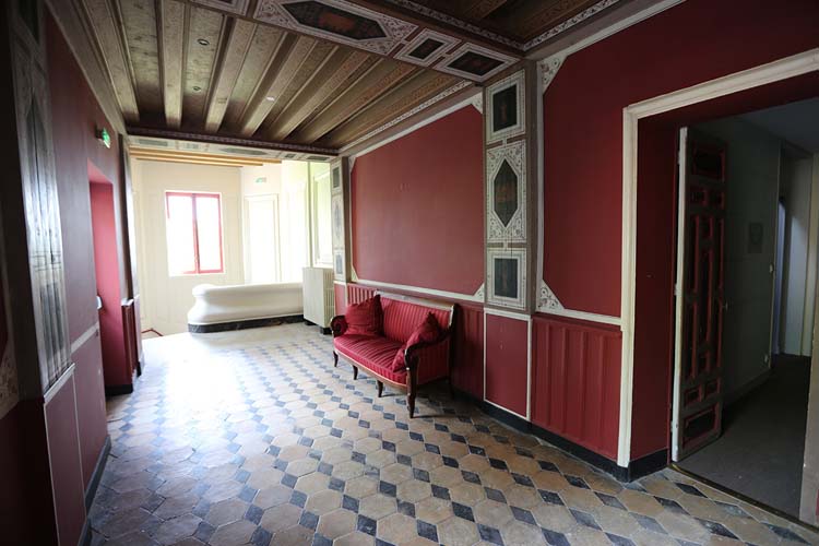 Corridor - Chateau de Perreux - Nazelles-Négron