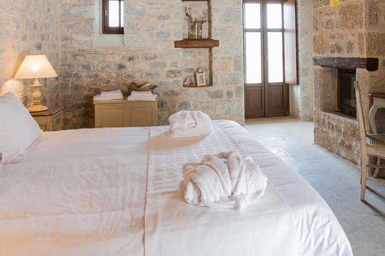 Superior Double with fireplace - Petra & Fos Boutique Hotel & Spa - Itylo