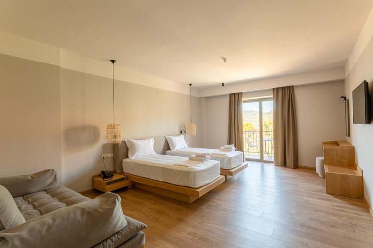 Deluxe Double Room - Diapori Suites Hotel - Kardamyli