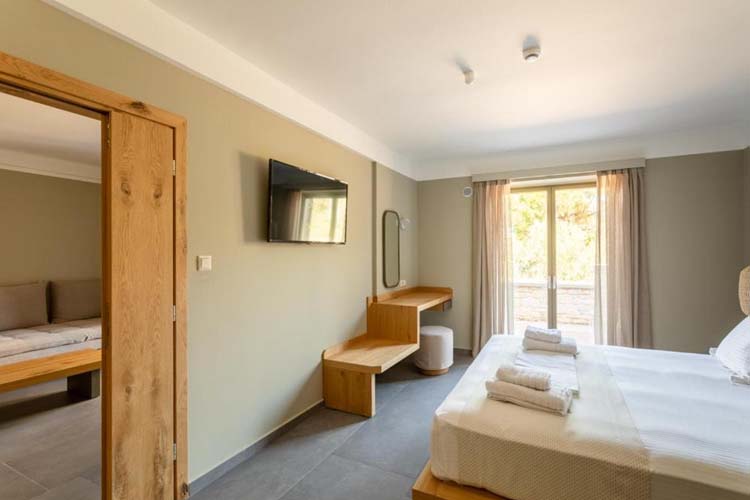 Deluxe Suite - Diapori Suites Hotel - Kardamyli