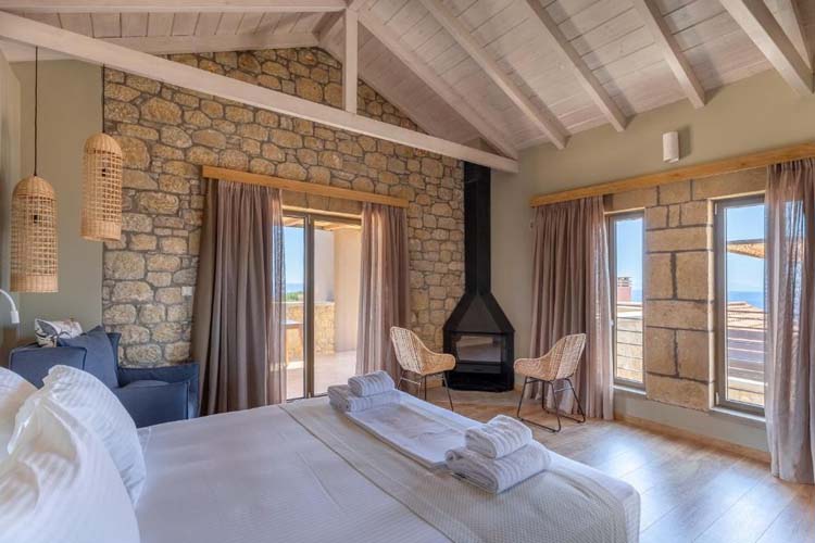 Executive Suite - Diapori Suites Hotel - Kardamyli
