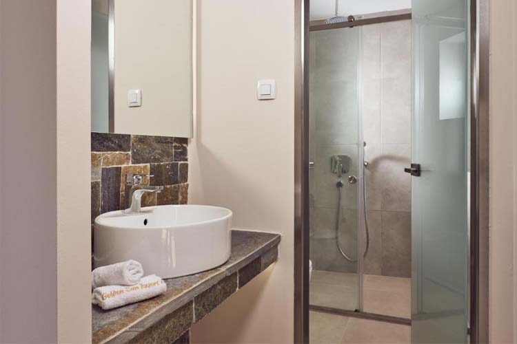 Bathroom - Golden Sun Resort & Spa - Kalamaki
