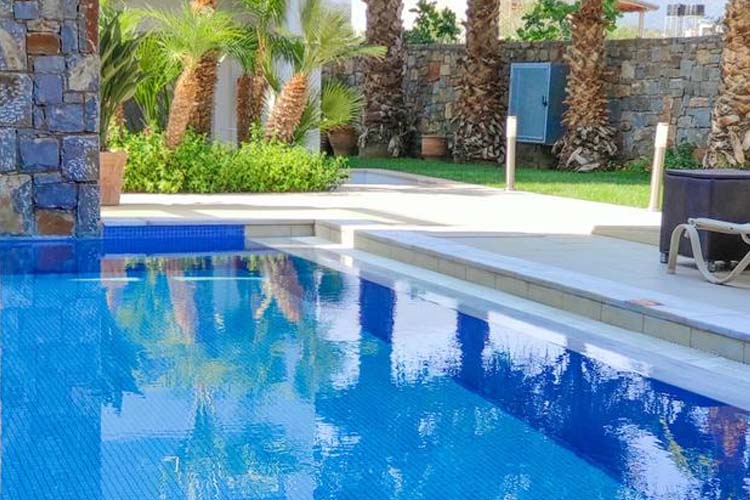 Pool - Angela Suites Boutique Hotel - Sissi