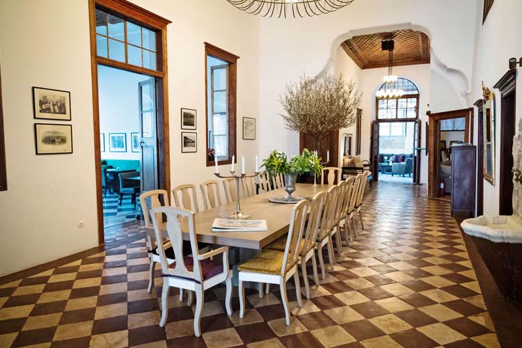 Lobby - Hydrea Exclusive - Hydra