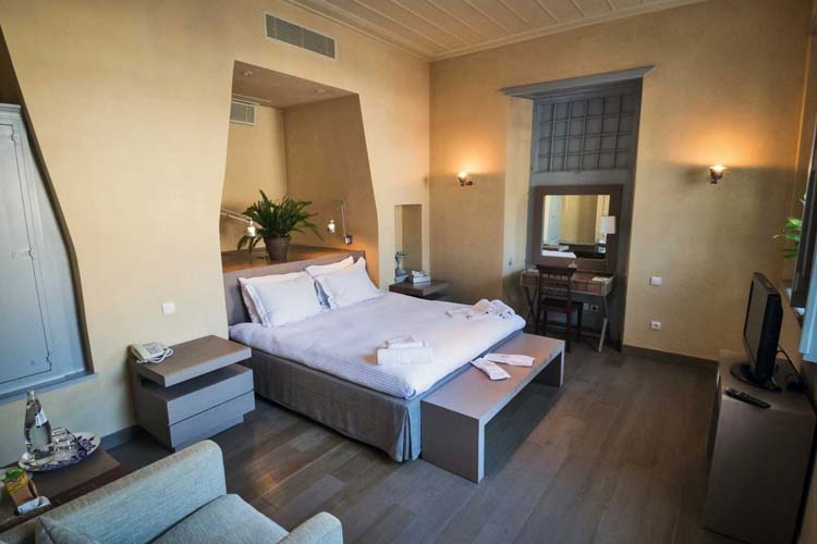 Deluxe Double with Port View - Hydrea Exclusive - Hydra