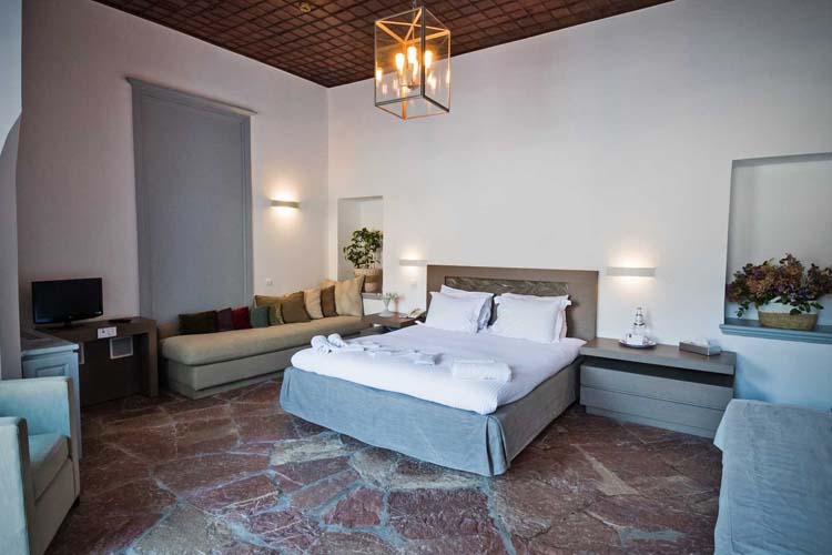 Deluxe Suite with Port View - Hydrea Exclusive - Hydra