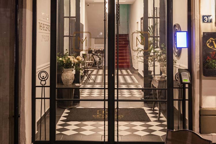 Front door - The Mood Luxury Rooms - Thessalonique