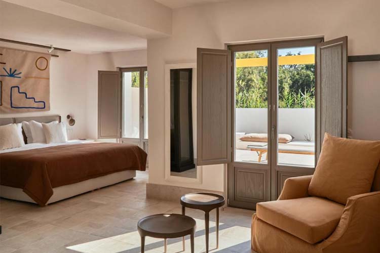 Halo Suite - Parilio - Naoussa