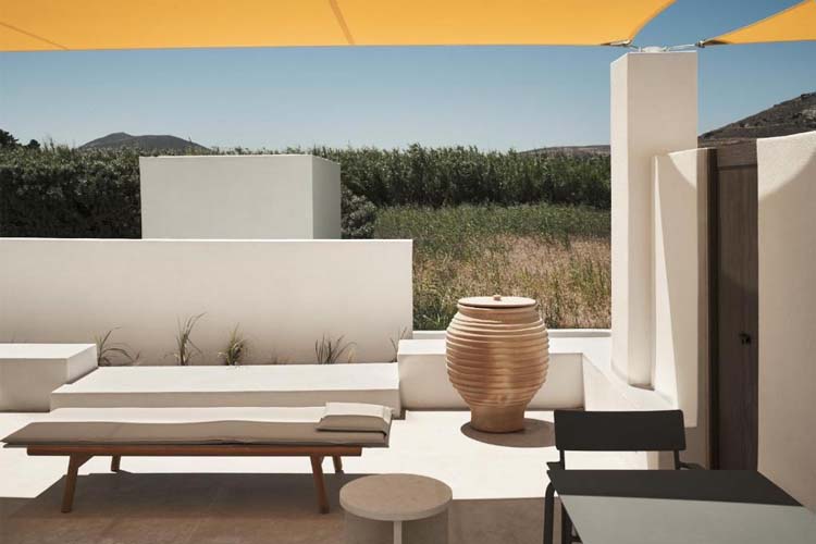 Halo Suite - Parilio - Naoussa