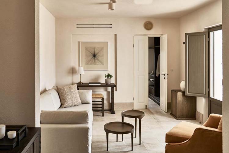 Uranus Suite - Parilio - Naoussa