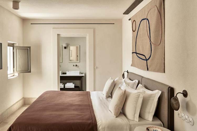 Uranus Suite - Parilio - Naoussa