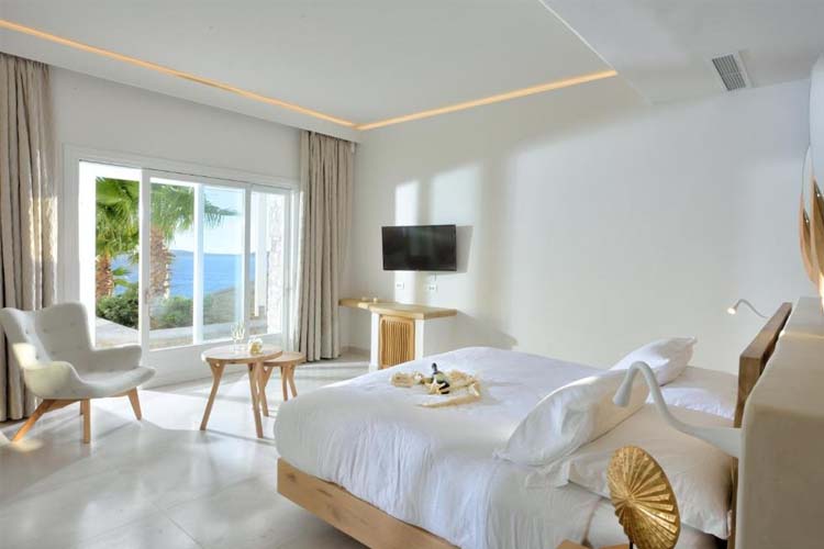  Luxury Beachfront Suite with Outdoor Jetted Tub - Anax Resort & Spa - Míkonos
