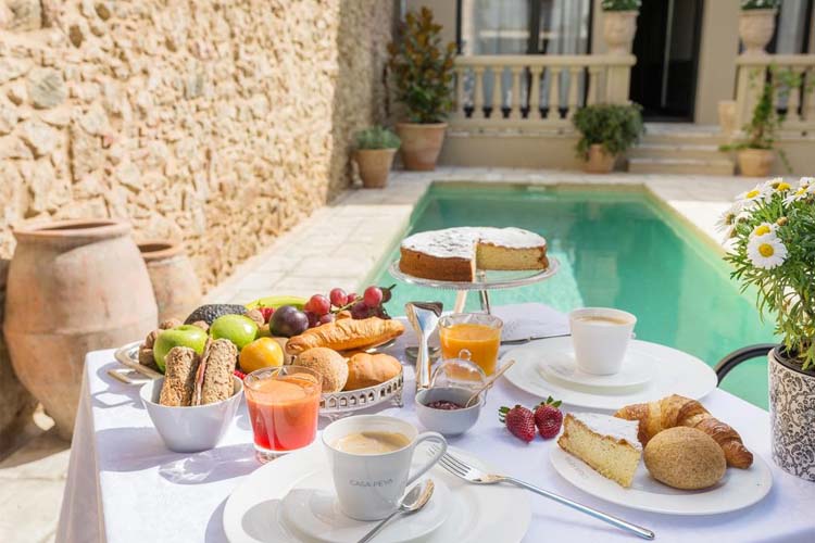 Breakfast - Hotel Casa Peya - Costa Brava