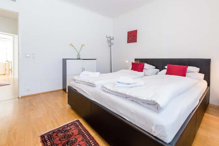 Four-Bedroom Apartment - Walfischgasse 9 - Duschel Apartments City Center - Vienna